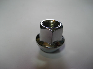 Kerékanya M12x1,25 kúpos nyitott fejjel