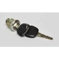 Tankajtó zár – 89300-61820 – Suzuki