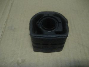 Lengőkar szilent - elsö, hátsó - Suzuki (45540-60E00) (kompatibilitás: lásd a leírásban!)