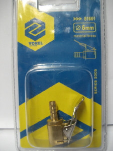 Pumpatömlő fej fémcsipesszel, M6 és M8 menettel