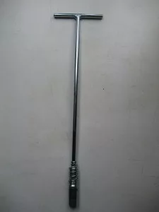 Hosszú gyertyakulcs 16 mm, 380 mm