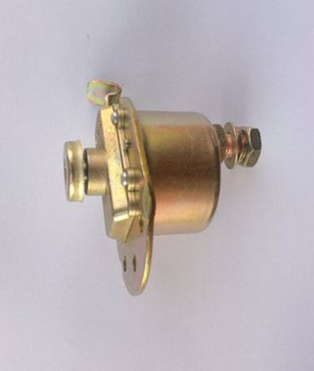 Nyomógombos áramtalanító kapcsoló