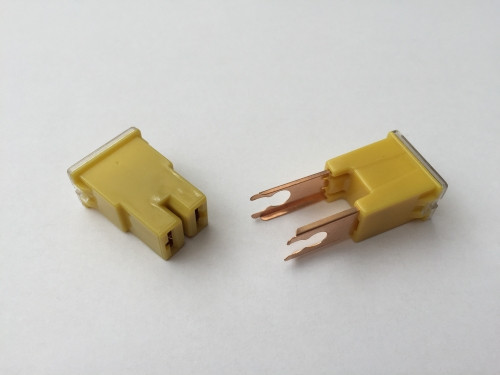 Biztosíték - 60A - sárga - japán - bedugós - anya típus