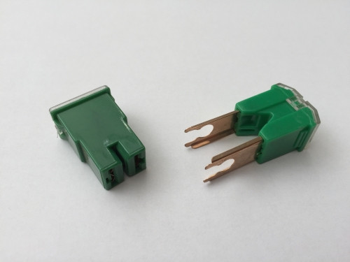 Biztosíték - 40A - zöld - japán - fémtalpas - apa típus