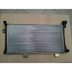   Hűtő – alumínium – kiegyenlítő kivezetés utastér felé – 21213-1301012 (Lada)