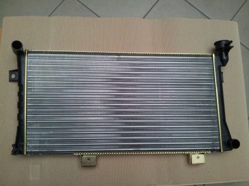 Hűtő – alumínium – kiegyenlítő kivezetés utastér felé – 21213-1301012 (Lada)