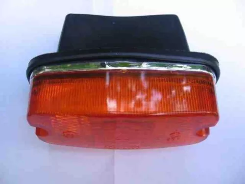 Trabant 601 és 1.1 első irányjelző lámpa komplett (sárga)