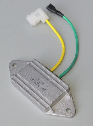 Feszültségszabályzó (generátoros) Fiat 126, 125 modellekhez