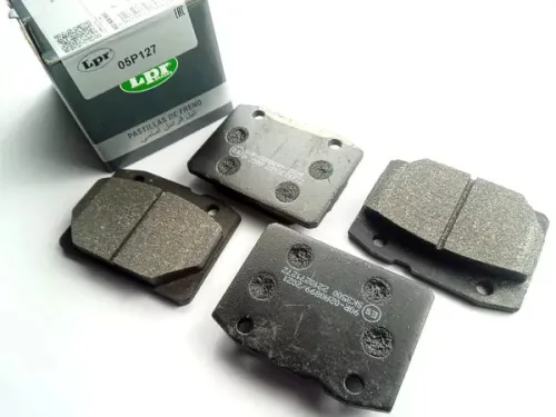 Első fékbetét készlet – LPR 05P127 / 5AP127 (Lada)