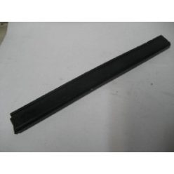   Ablakemelő Sín Gumi Betét Első 78811-78400 Maruti (Suzuki)