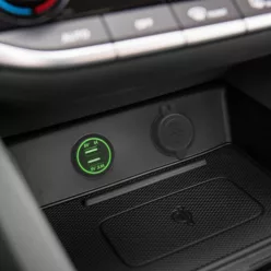   Szivargyújtó helyére beépíthető dupla USB aljzat, zöld LED világítással (54926GR)