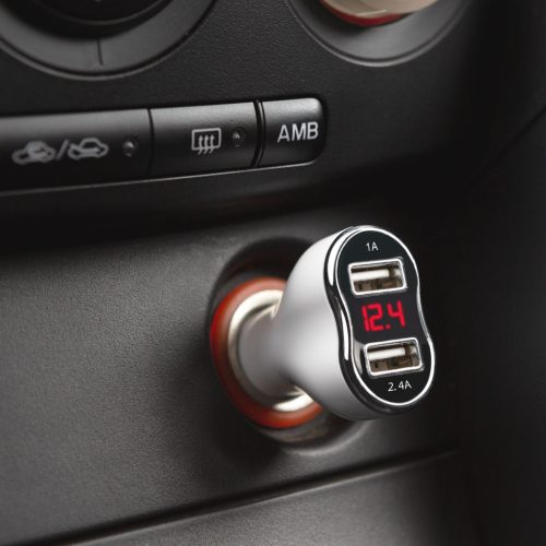 MNC Autós szivargyújtó adapter 2xUSB, feszültségmérővel