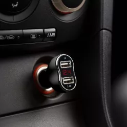   MNC Autós szivargyújtó adapter 2xUSB, feszültségmérővel