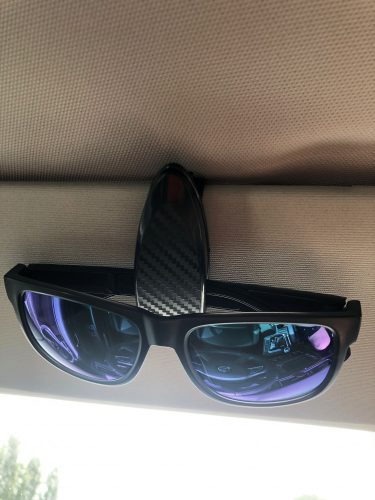 LA680 napellenzőre csíptethető szemüvegtartó