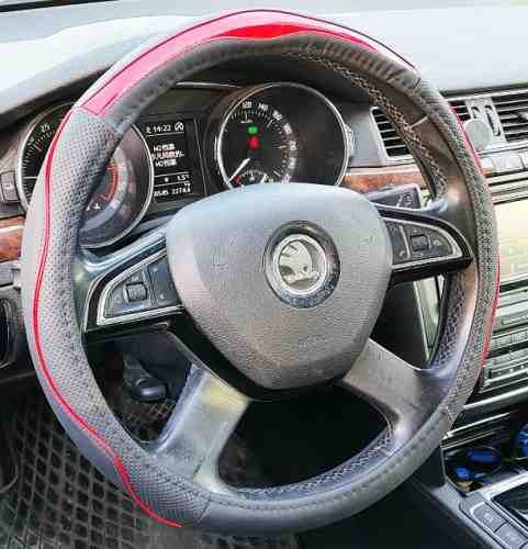 Univerzális kormányvédő 38cm fekete/piros (2396BKR) autolife