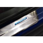 Suzuki Across ajtóküszöbök