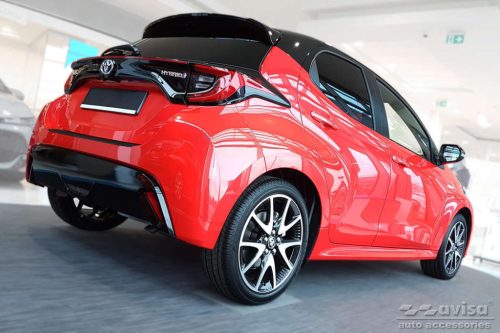 Küszöbdísz Toyota Yaris 2020- (sötét, fényes)|Avisa