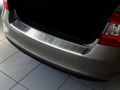 Csomagtartó élvédő Škoda Rapid 2012-2019 (liftback, matt)|Avisa
