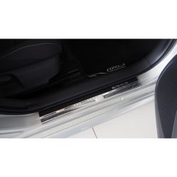 Küszöbdísz Toyota Corolla 2018- (karbon)|Alufrost