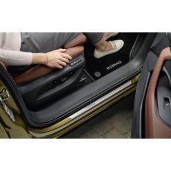   Küszöbvédő díszléc Škoda Kodiaq II. 2024- (elől, ezüst)|Škoda