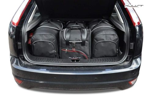 Utazótáska készlet Focus 2004-2011 (hb)|Kjust