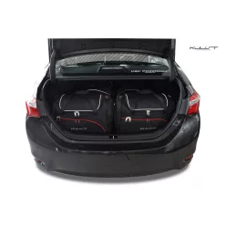 Toyota Corolla 2013-2018 (sedan)|Kjust utazótáska szett