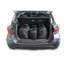 Utazótáska készlet Toyota Yaris 2020-|Kjust