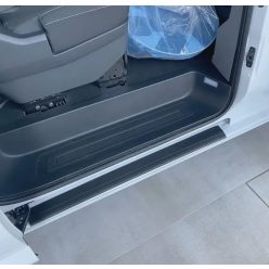   Küszöbvédő díszcsík VW Transporter T7 2024- (2. sor, jobb oldali)|Rider
