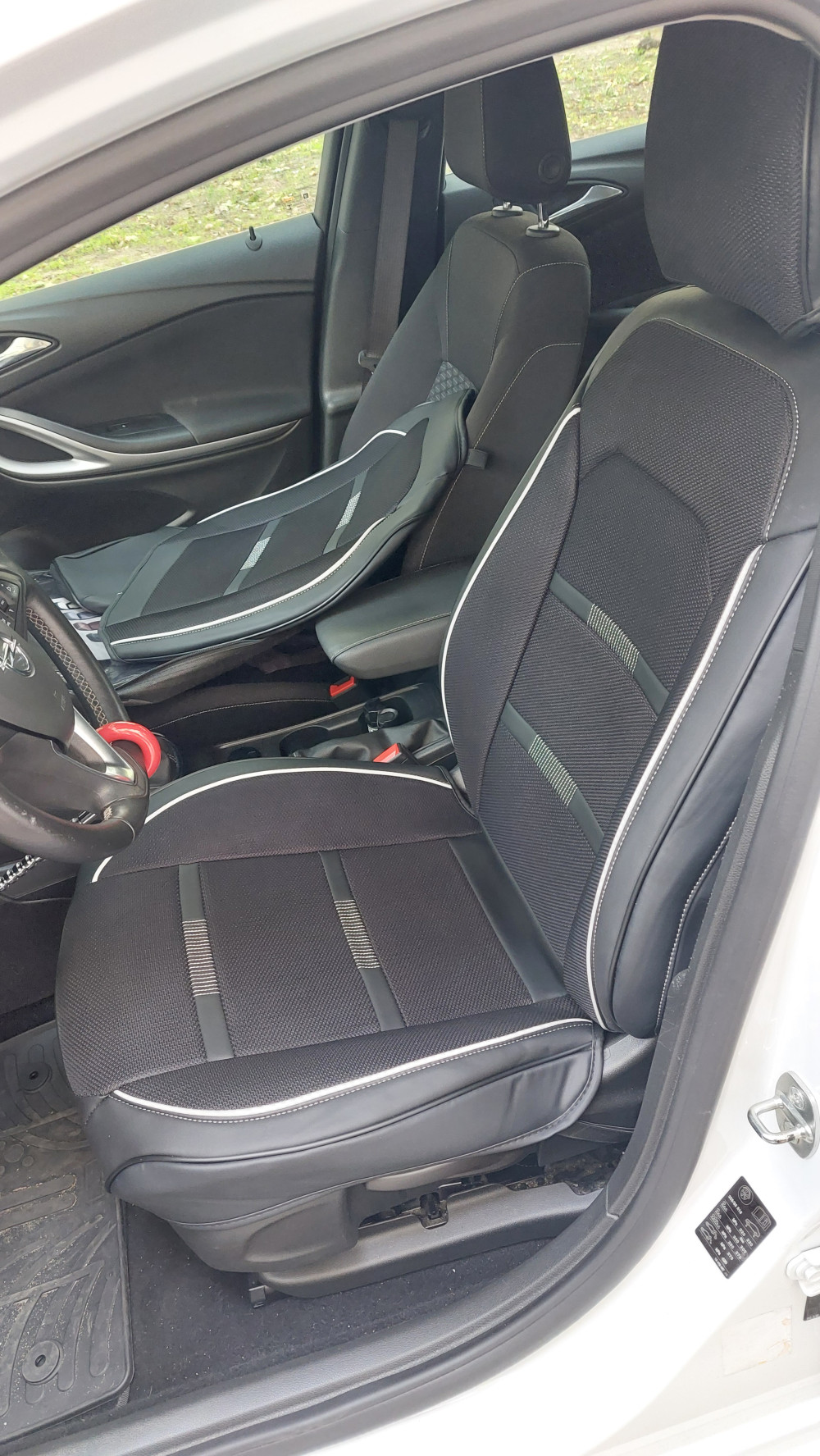   Opel Astra K 2015-Től Morpheus  Bőr/Szövet Méretezett Üléshuzat -Fekete- 2 Első Ülésre
