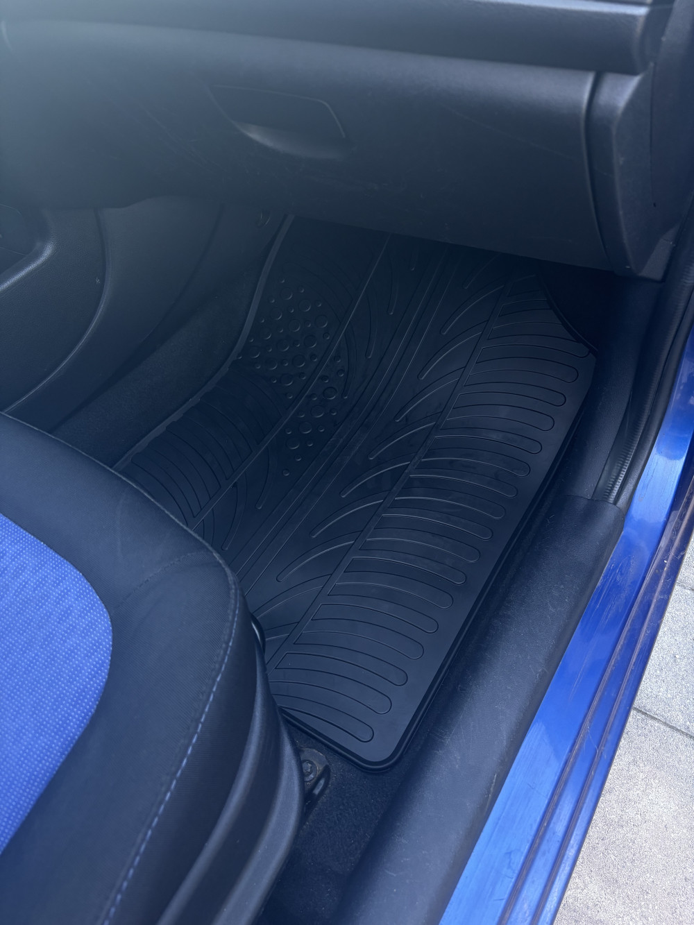 méretpontos gumiszőnyeg Hyundai i20 2008-2014|Gledring
