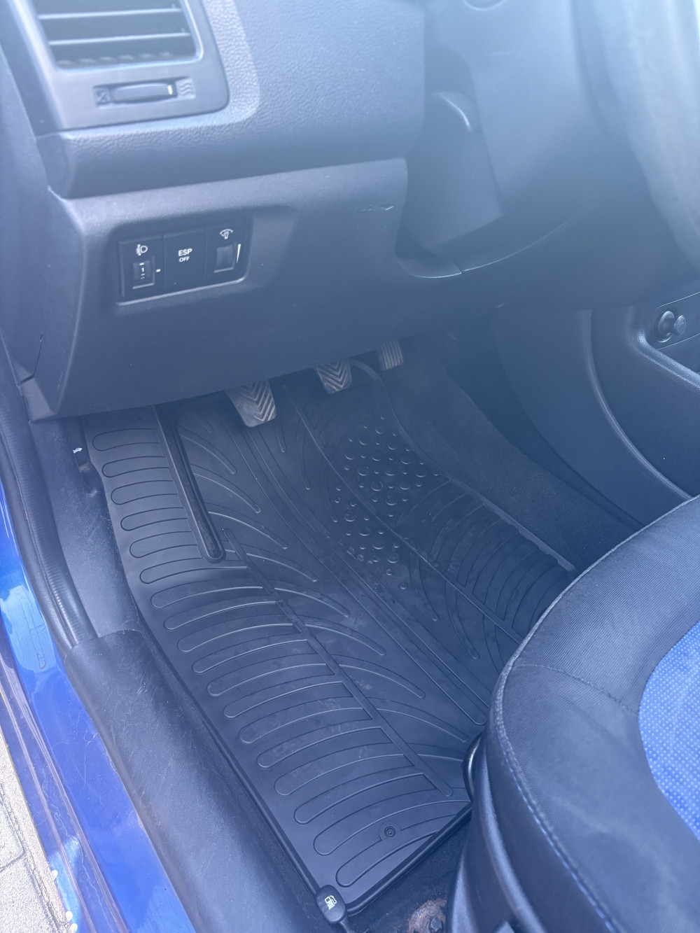 méretpontos gumiszőnyeg Hyundai i20 2008-2014|Gledring
